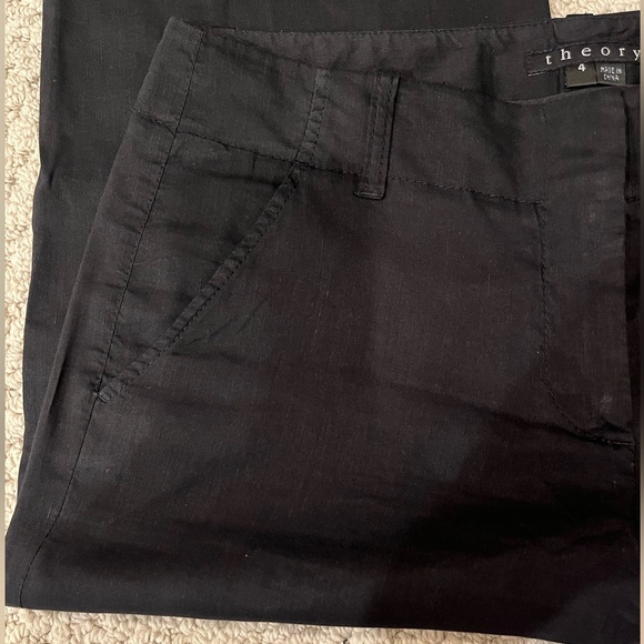 Theory Wide-Leg Pant in Stretch Linen-Blend Pant - Picture 3 of 7